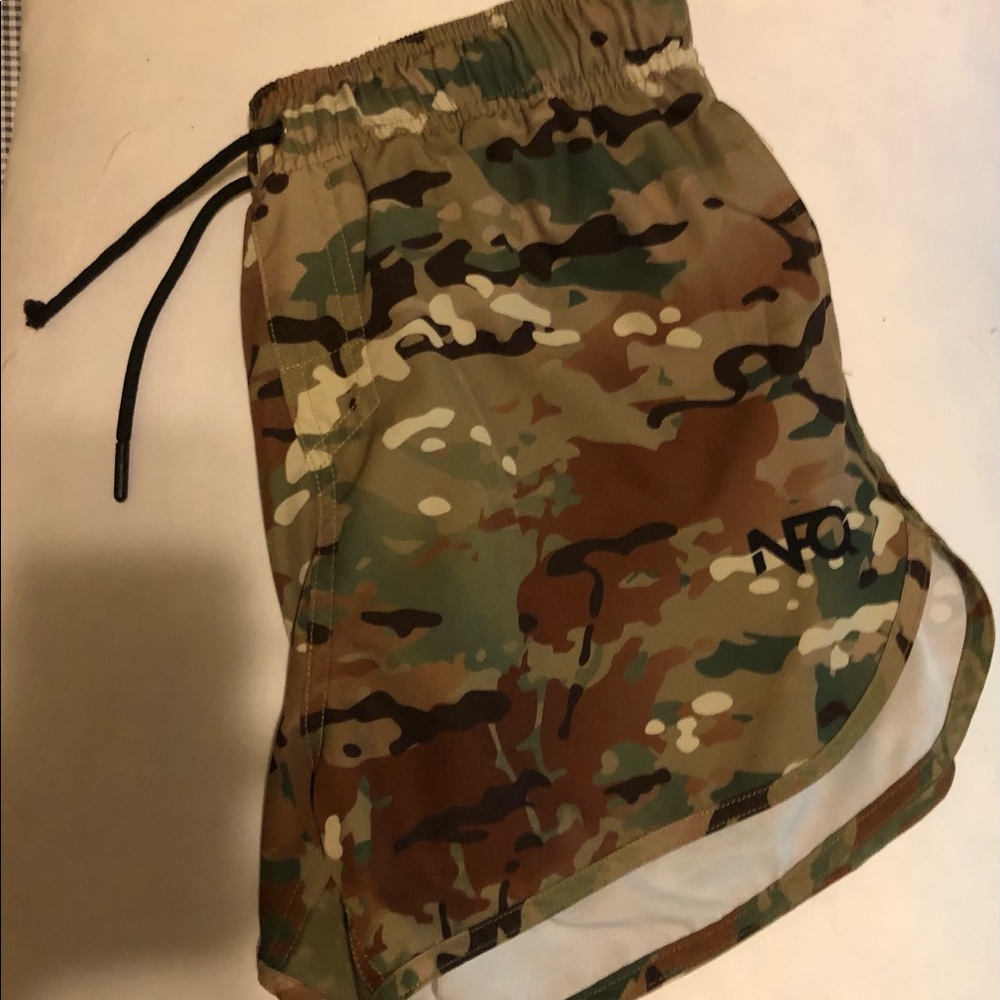 Shorts - Picture 6 of 6